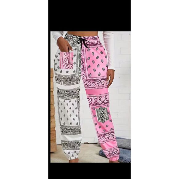 BoHo, pink and gray bandanna like ,￼drawstring pants with pocket’s. Elastic ankl - Picture 3 of 9